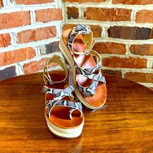 Lucky style LK-Janina, size 7, color natural, good preloved condition